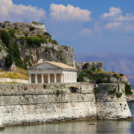 Homely In With Balcony * Benitses (Corfu)