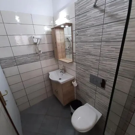 Apartment Homely In With Balcony *